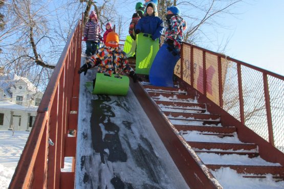 Activités familiales grimard - grande glissoire pour enfants